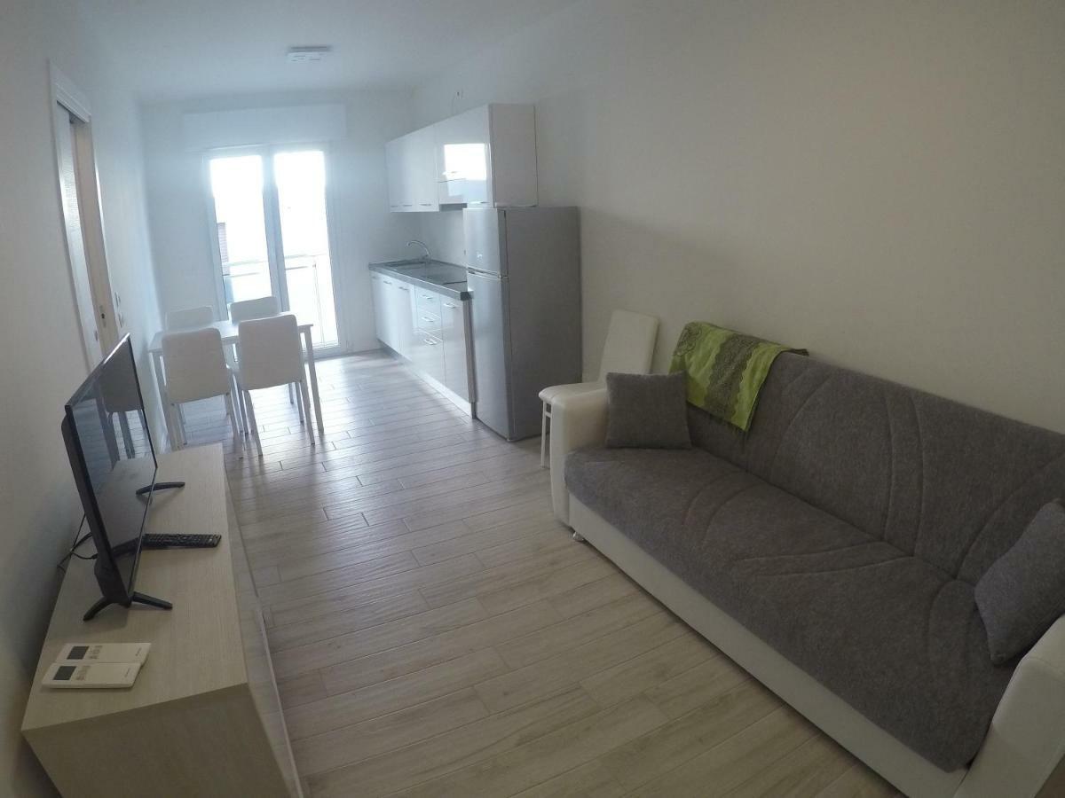New Alfieri - Agenzia Cocal Apartment Каорле Екстериор снимка